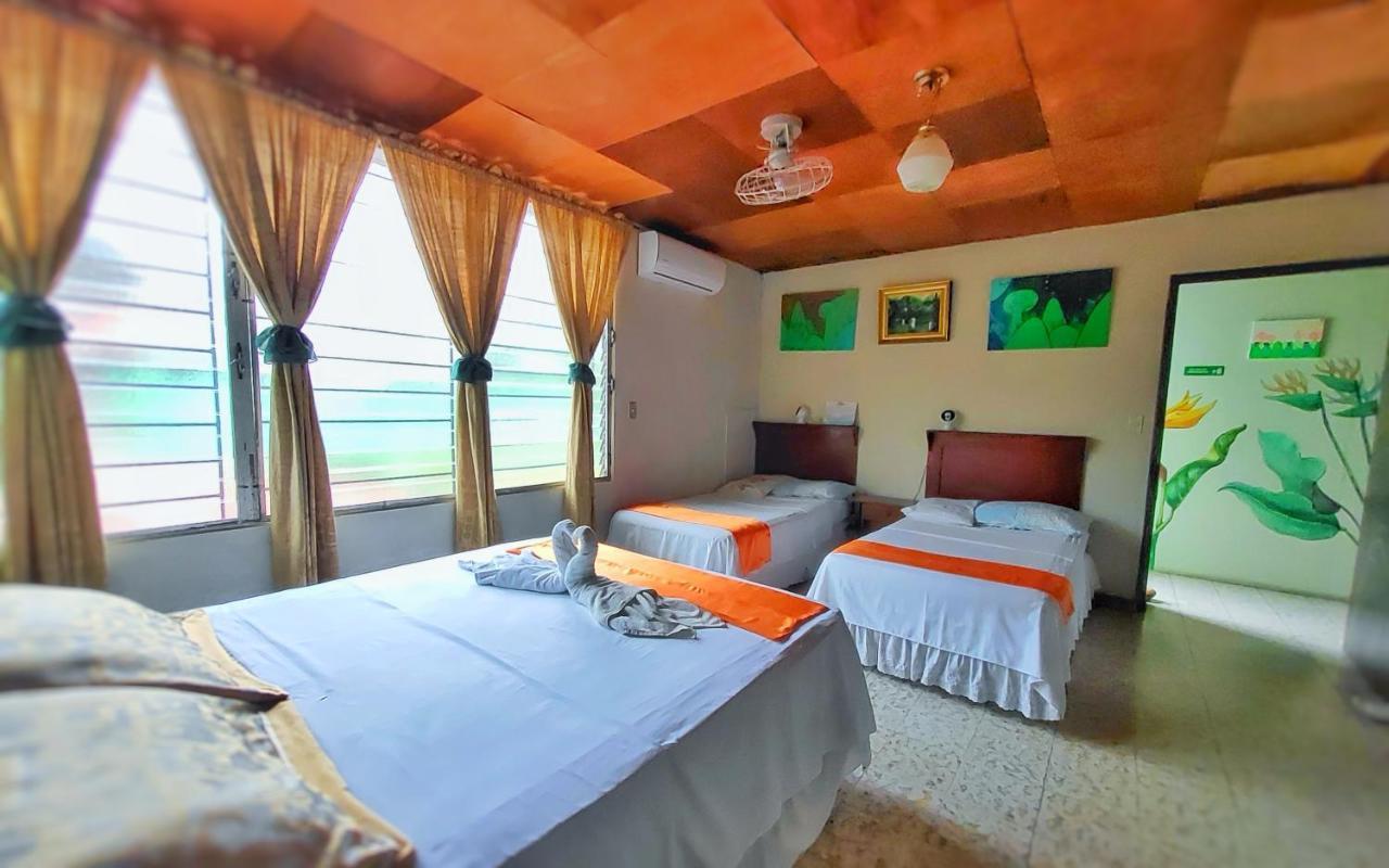 Hotel Oasis Сан Салвадор Екстериор снимка