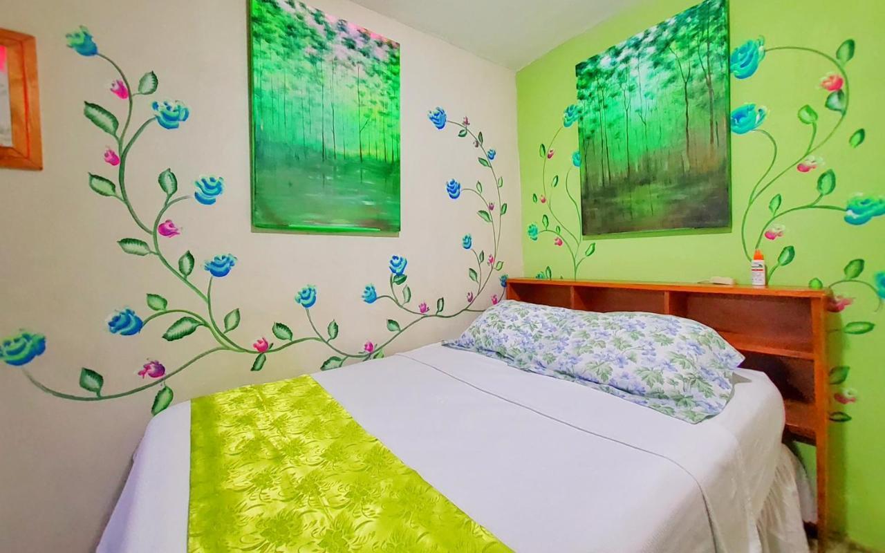 Hotel Oasis Сан Салвадор Екстериор снимка