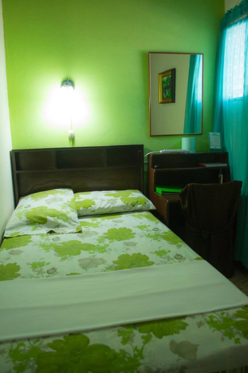 Hotel Oasis Сан Салвадор Екстериор снимка